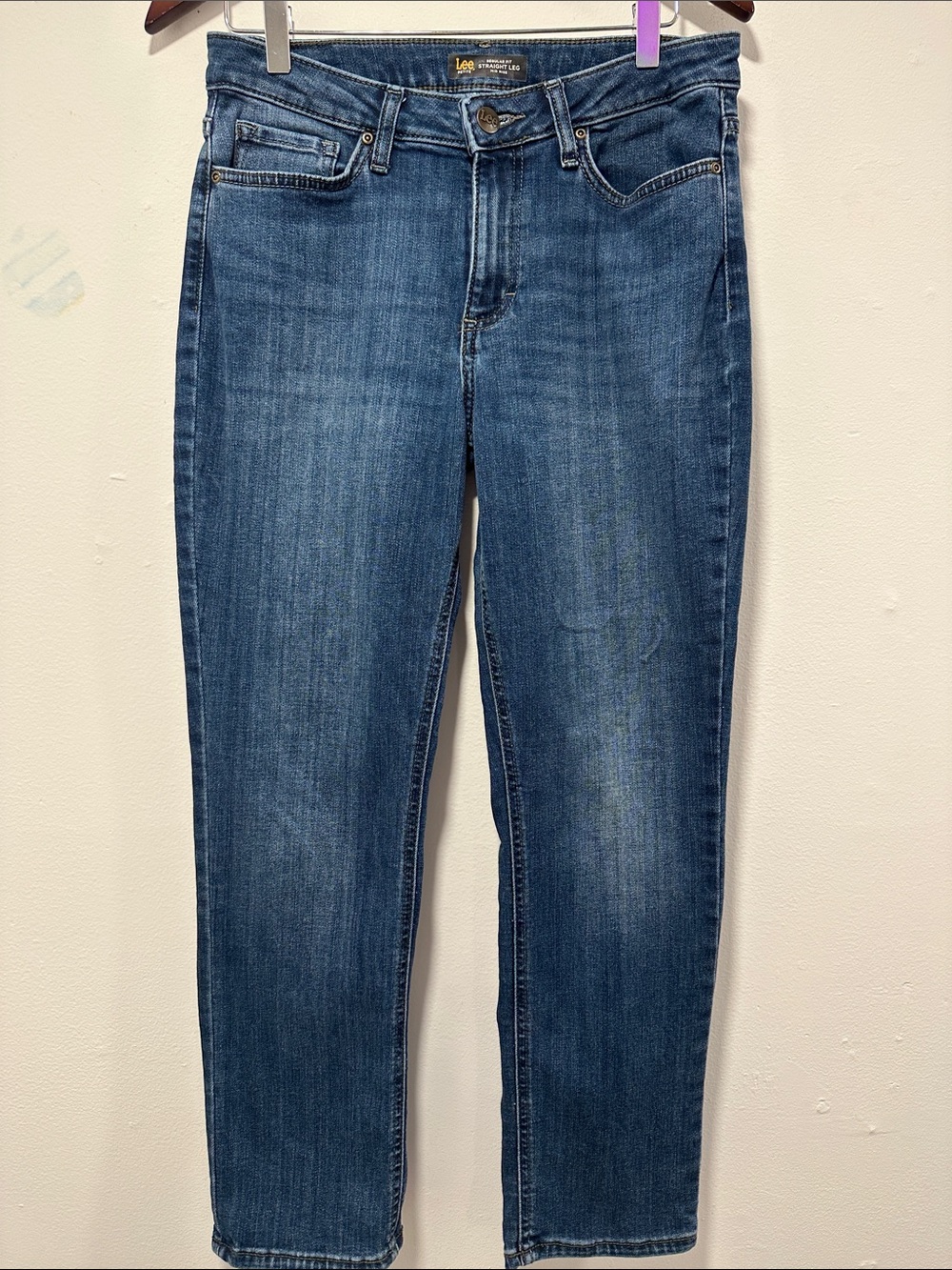 Lee Women's Straight Leg Mid Rise Jeans in Dark Blue Wash 370